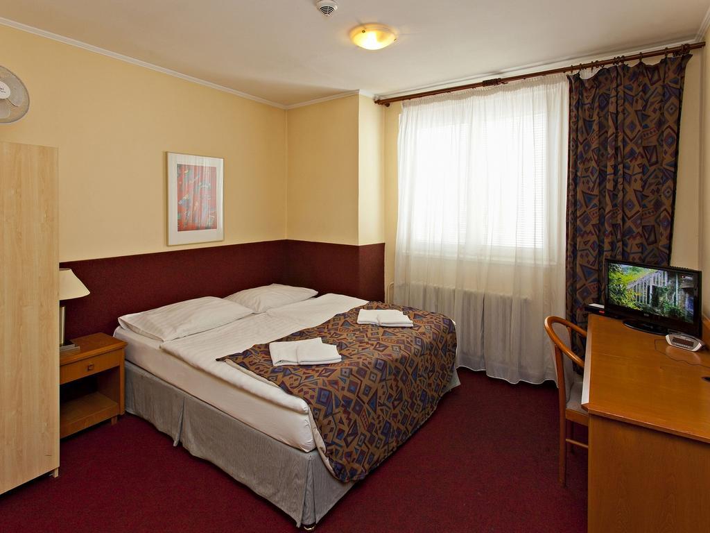 A Plus Hotel & Hostel Praga Exterior foto